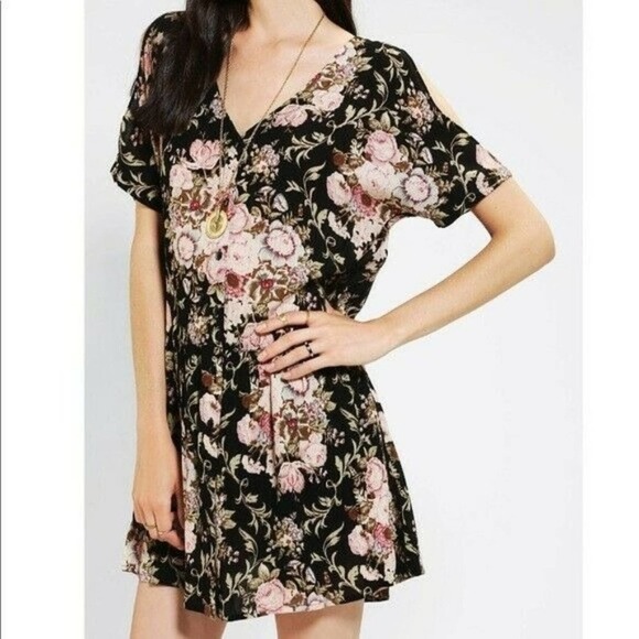 Urban Outfitters Staring At Stars Floral Gauze Cold Shoulder A-Line Dress XS - Picture 2 of 10